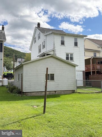 46 E MILL ST, Nesquehoning, PA 18240