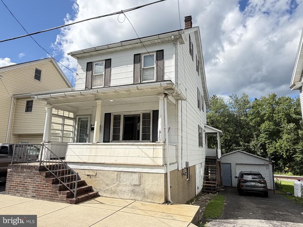 46 E MILL ST, Nesquehoning, PA 18240