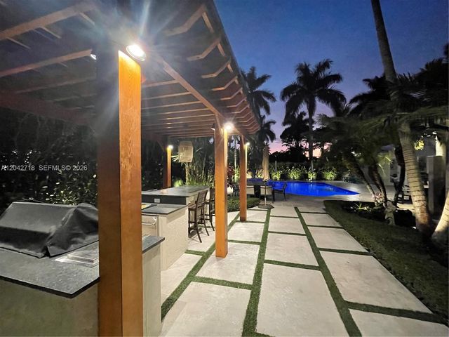 9662 SW 123rd Street, Miami, FL 33176