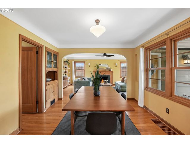 7436 N SEWARD Ave, Portland, OR 97217