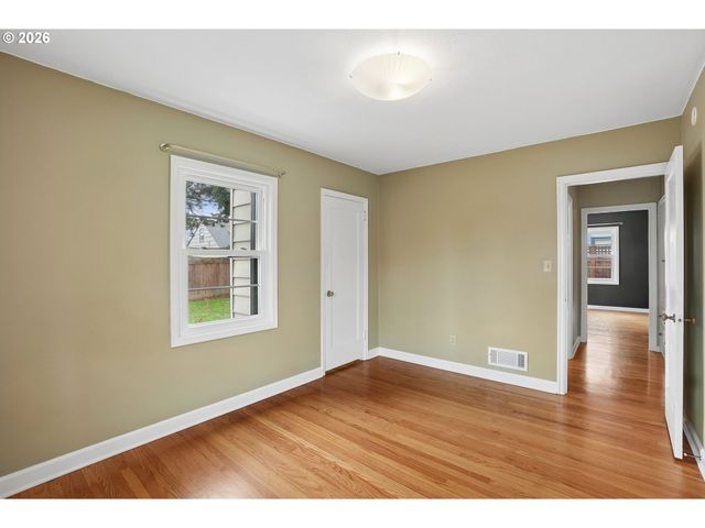 7436 N SEWARD Ave, Portland, OR 97217