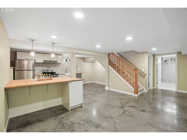 7436 N SEWARD Ave, Portland, OR 97217