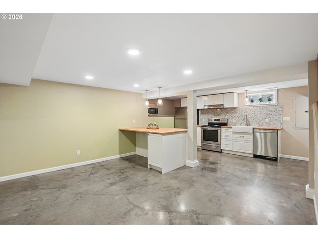 7436 N SEWARD Ave, Portland, OR 97217