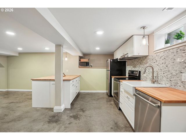 7436 N SEWARD Ave, Portland, OR 97217