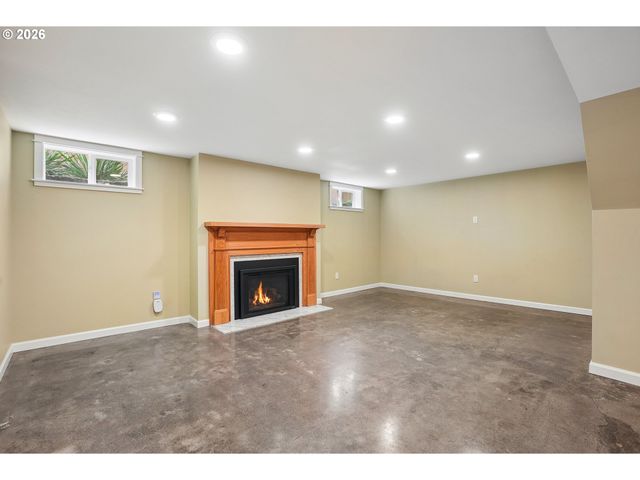 7436 N SEWARD Ave, Portland, OR 97217