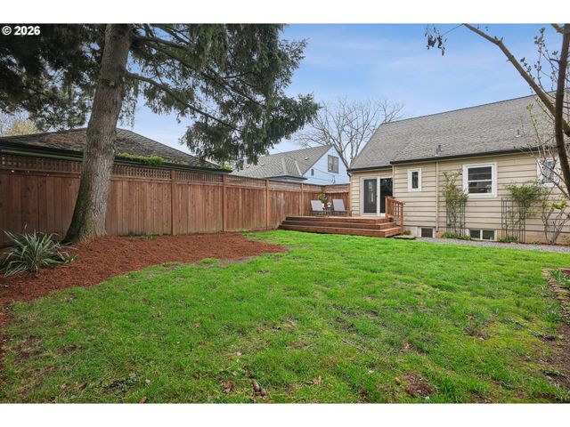 7436 N SEWARD Ave, Portland, OR 97217