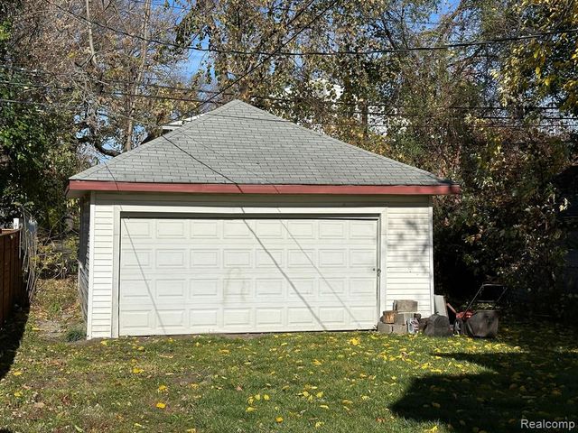 385 Vester Street, Ferndale, MI 48220