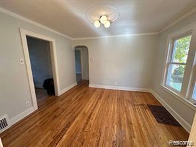 385 Vester Street, Ferndale, MI 48220