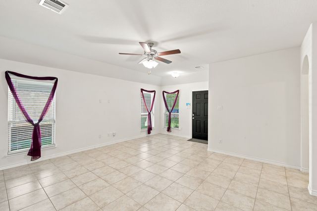 126 Redding Lane, Red Oak, TX 75154