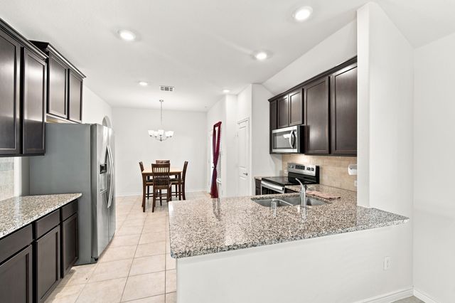 126 Redding Lane, Red Oak, TX 75154