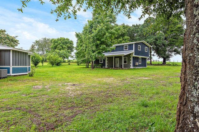 7727 S State Hwy 167, Hartford, AL 36344