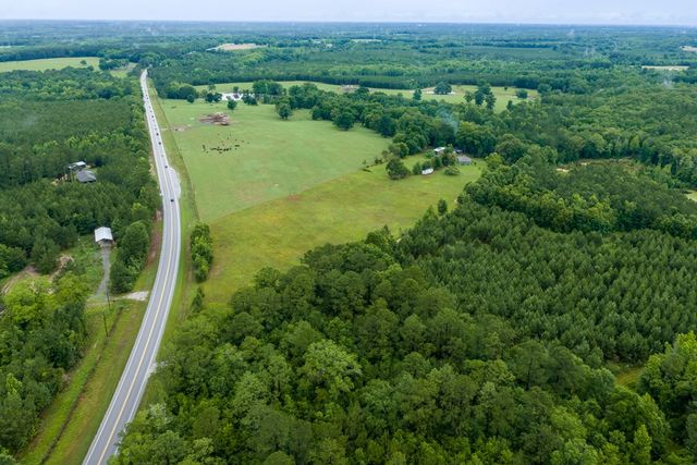 7727 S State Hwy 167, Hartford, AL 36344