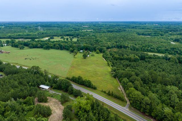 7727 S State Hwy 167, Hartford, AL 36344