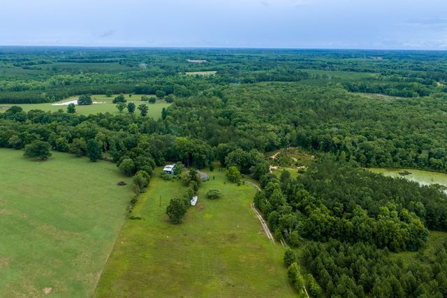 7727 S State Hwy 167, Hartford, AL 36344