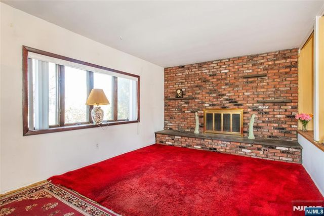 34 Bobbink Terrace, East Rutherford, NJ 07073