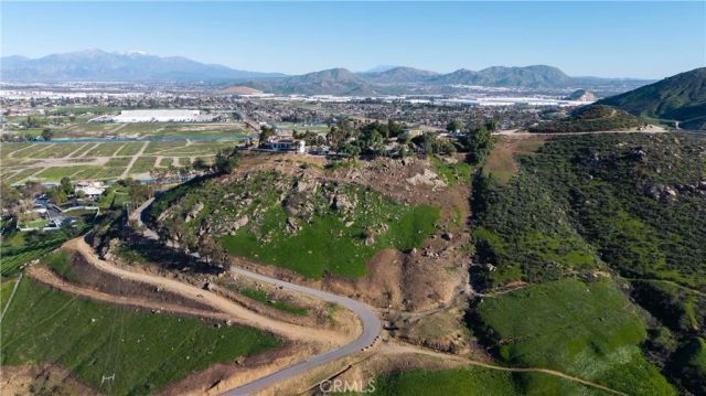 11251 Laurel, Bloomington, CA 92316