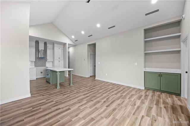 2318 Thornton Avenue, Mission, TX 78574