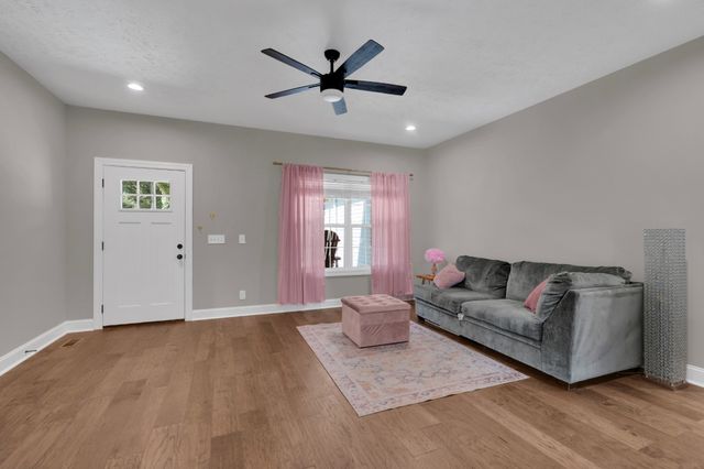 1147 Mount Herman Rd, Shelbyville, TN 37160