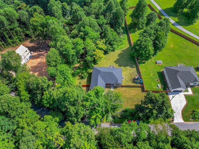1147 Mount Herman Rd, Shelbyville, TN 37160