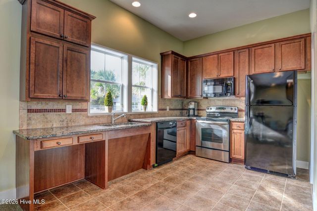 7921 Huron Drive, Wilmington, NC 28412