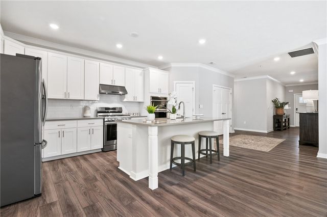 105 Deana Dr, Robinson Twp, PA 15136