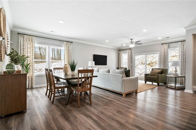 105 Deana Dr, Robinson Twp, PA 15136