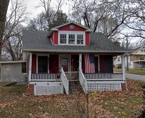 144 N Hardy Avenue, Independence, MO 64053