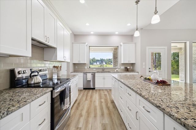 107 Road 6614, Dayton, TX 77535