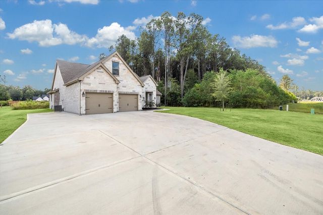 107 Road 6614, Dayton, TX 77535