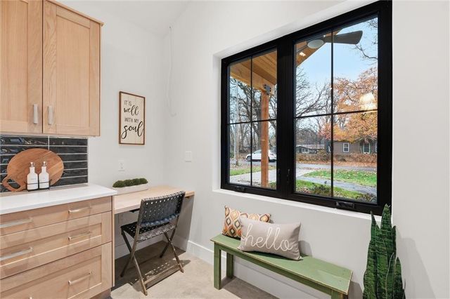 516 Lake Street, Lawrence, KS 66044