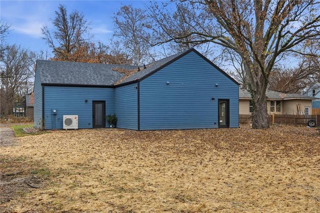 516 Lake Street, Lawrence, KS 66044