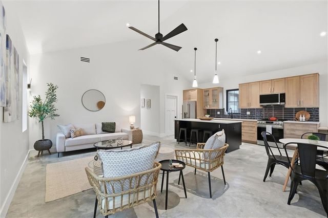 516 Lake Street, Lawrence, KS 66044