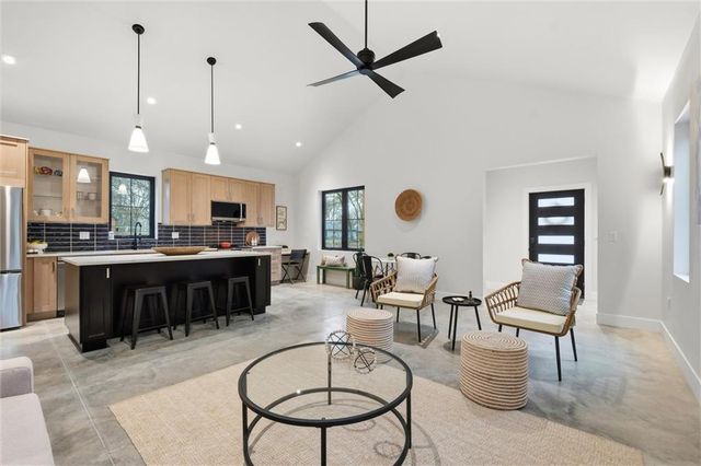 516 Lake Street, Lawrence, KS 66044