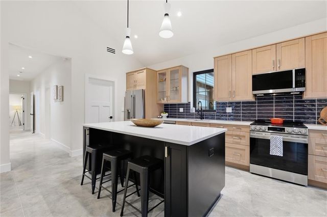 516 Lake Street, Lawrence, KS 66044