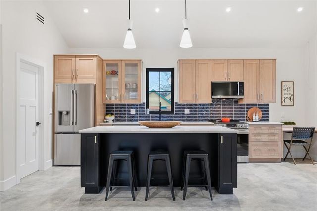 516 Lake Street, Lawrence, KS 66044