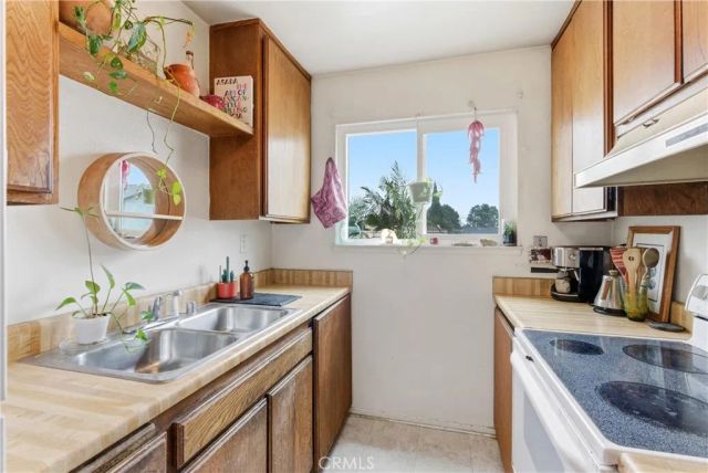 627 N Bristol 32, Santa Ana, CA 92703