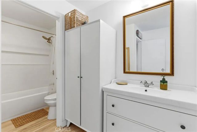 627 N Bristol 32, Santa Ana, CA 92703