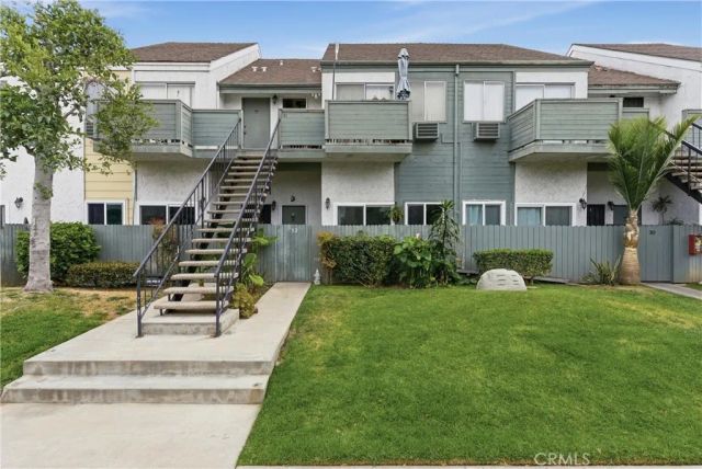 627 N Bristol 32, Santa Ana, CA 92703