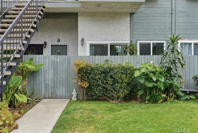 627 N Bristol 32, Santa Ana, CA 92703