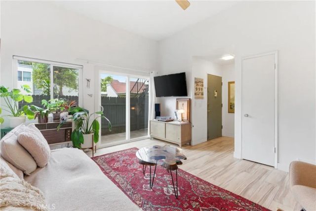 627 N Bristol 32, Santa Ana, CA 92703