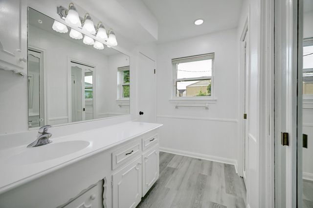 9807 Braewick Drive, Houston, TX 77096