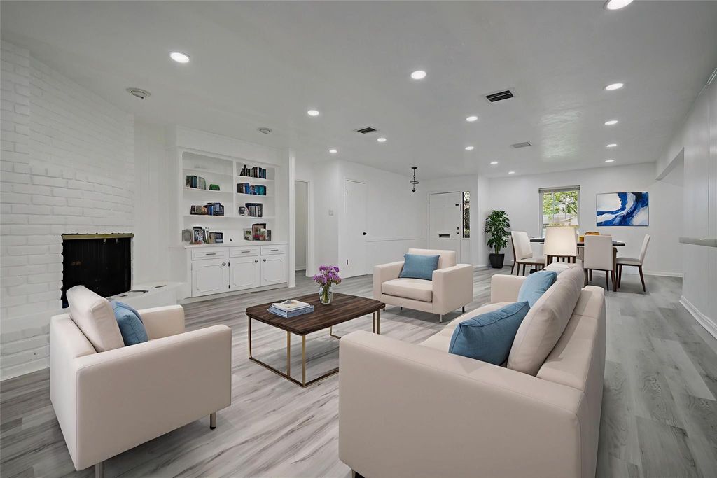 9807 Braewick Drive, Houston, TX 77096