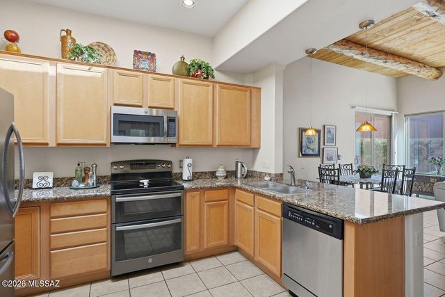 11324 N Mountain Meadow Place, Oro Valley, AZ 85737