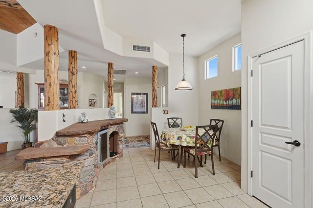 11324 N Mountain Meadow Place, Oro Valley, AZ 85737