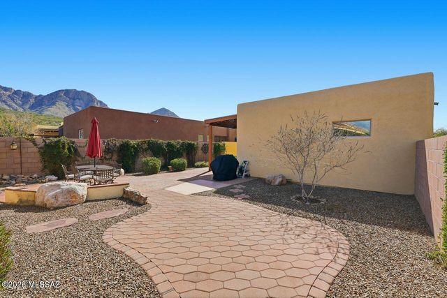 11324 N Mountain Meadow Place, Oro Valley, AZ 85737
