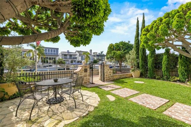 89 Rivo Alto Canal, Long Beach, CA 90803