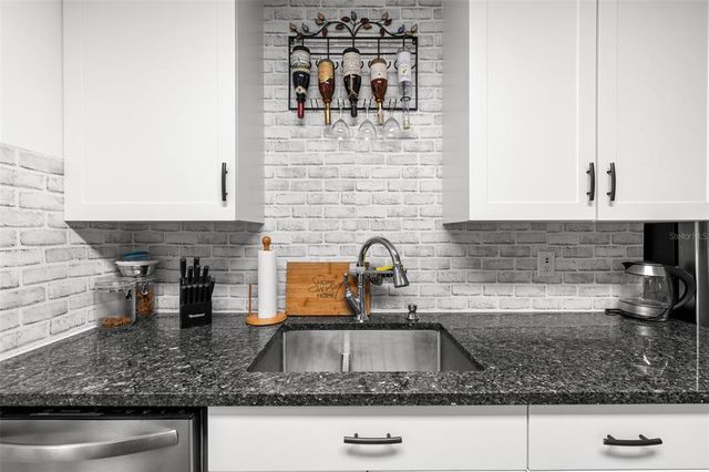 1523 SCRANTON AVENUE, Clearwater, FL 33756