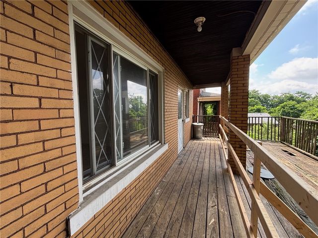 2728 Woodstock Ave, Swissvale, PA 15218