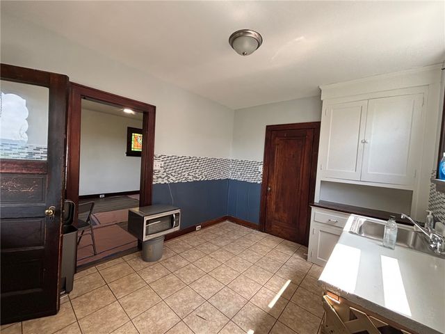 2728 Woodstock Ave, Swissvale, PA 15218