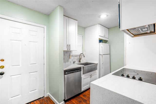 8110 Skillman Street 2031, Dallas, TX 75231